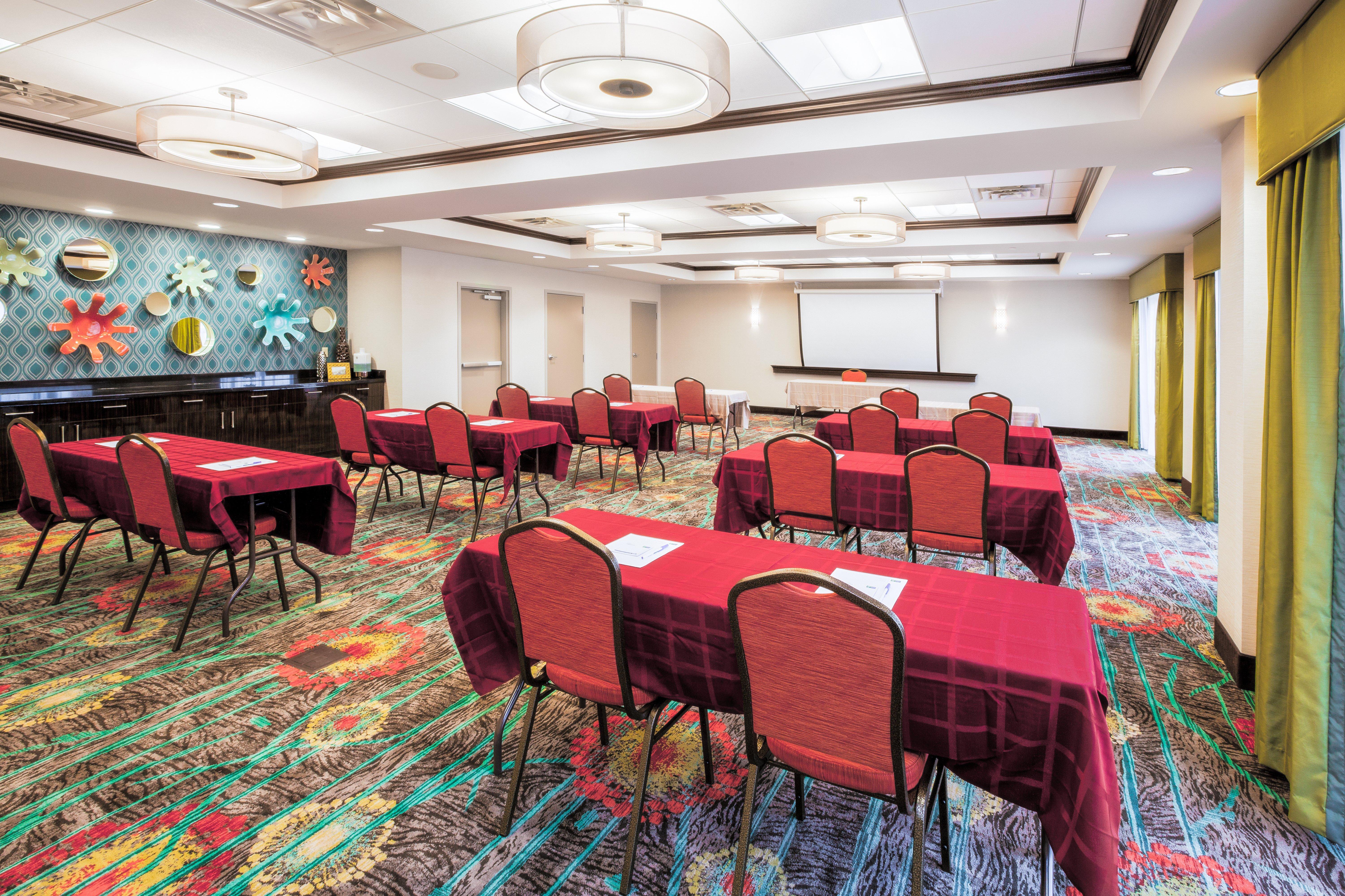Holiday Inn Express & Suites Eureka By Ihg Dış mekan fotoğraf