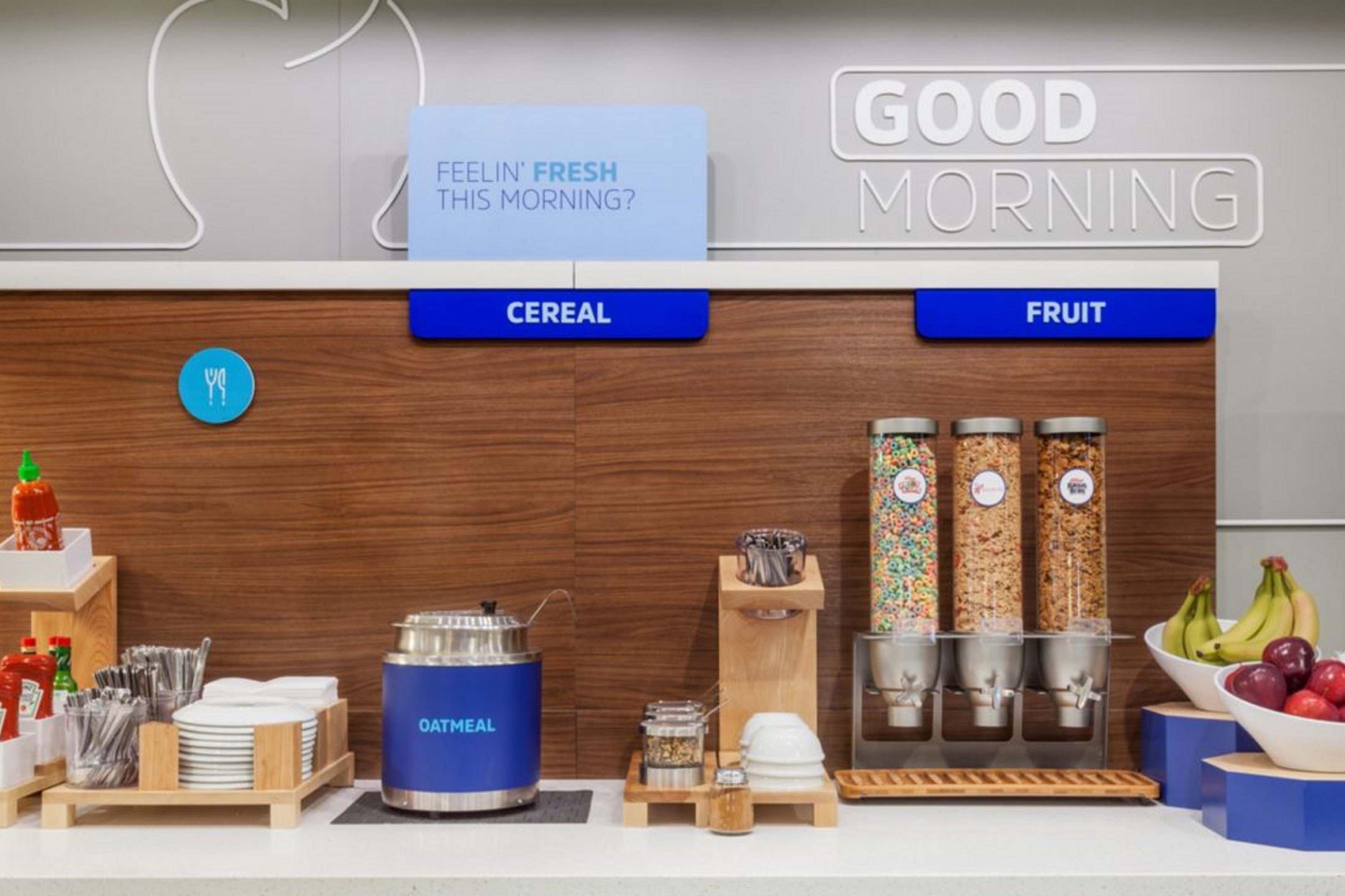 Holiday Inn Express & Suites Eureka By Ihg Dış mekan fotoğraf
