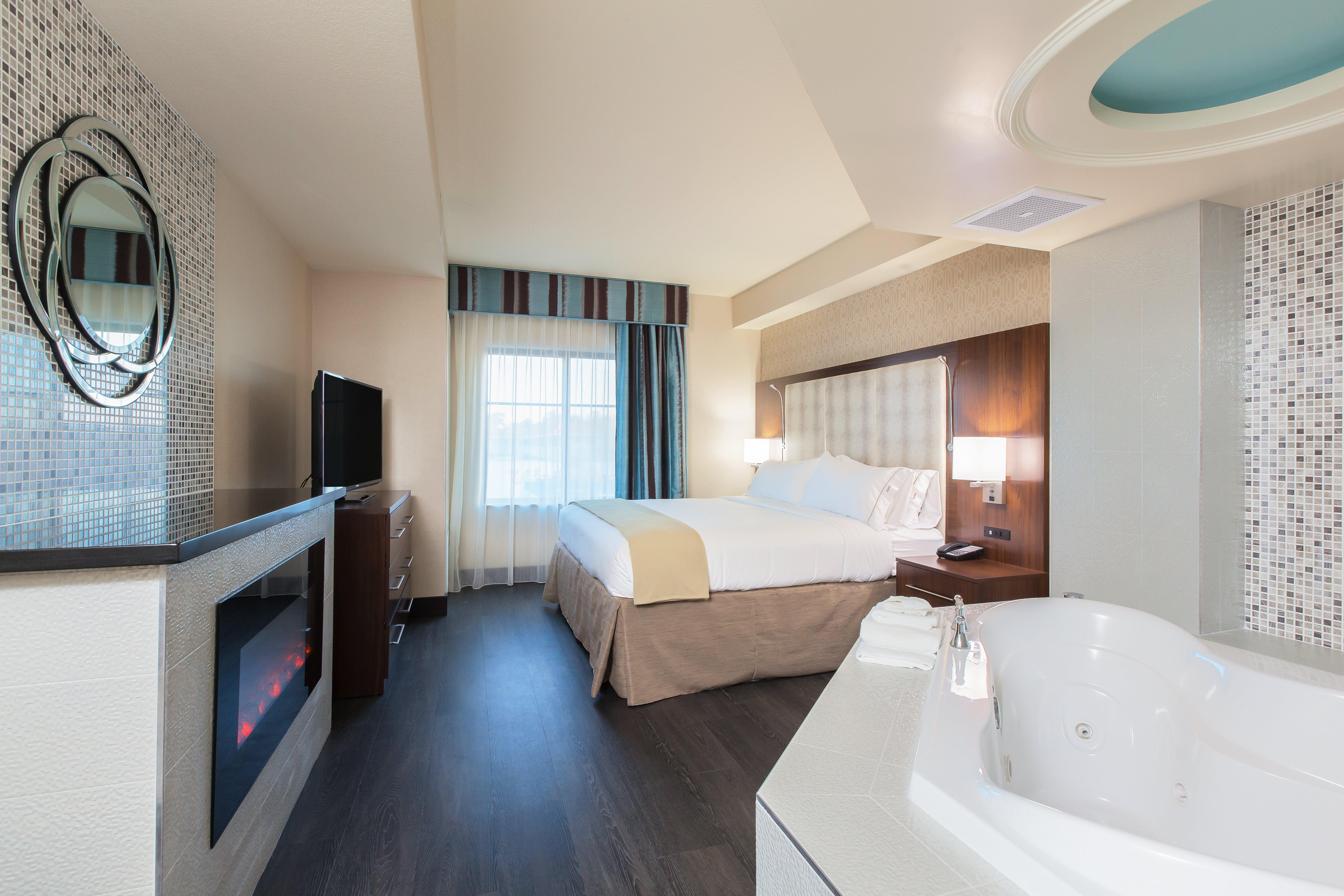Holiday Inn Express & Suites Eureka By Ihg Dış mekan fotoğraf