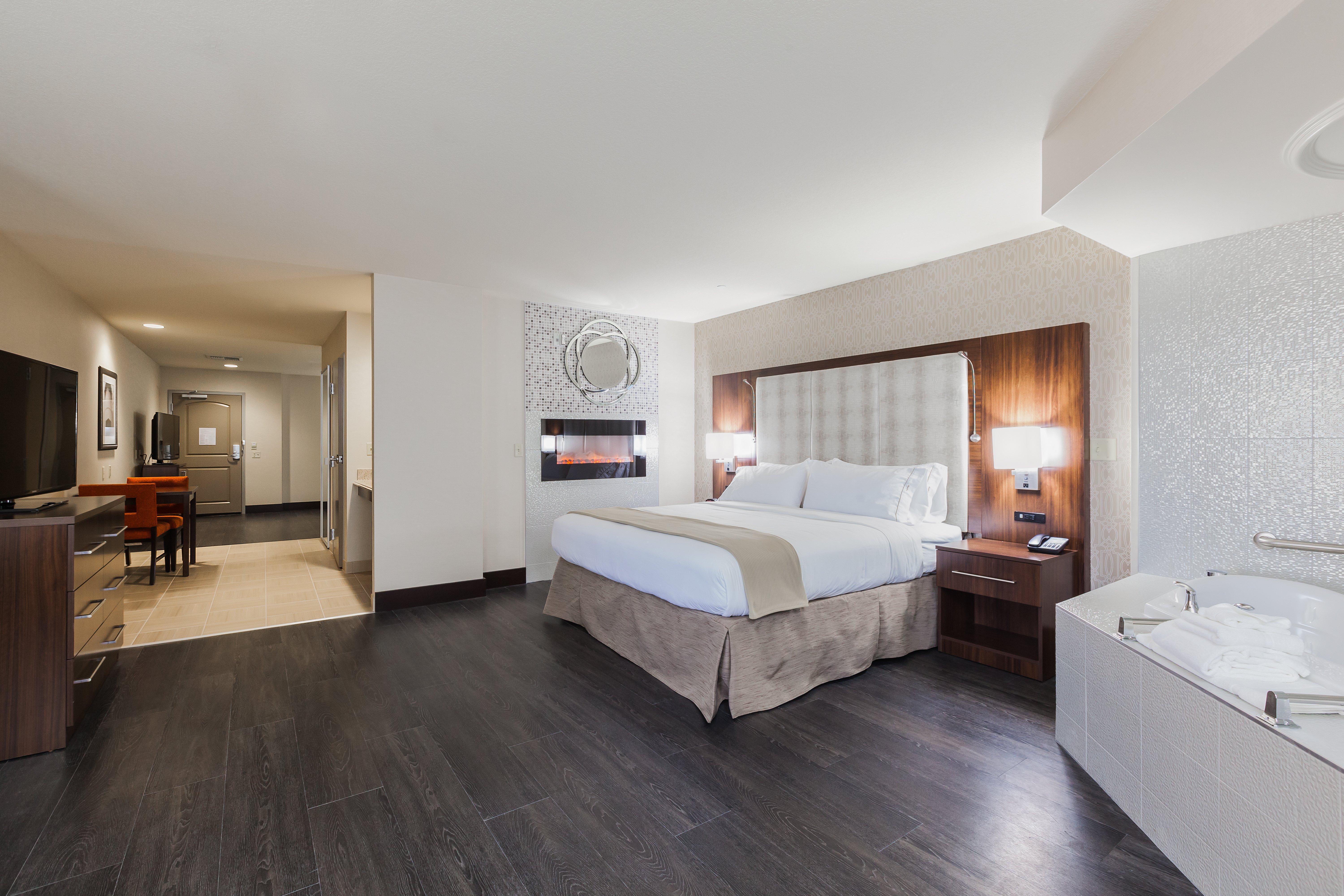 Holiday Inn Express & Suites Eureka By Ihg Dış mekan fotoğraf