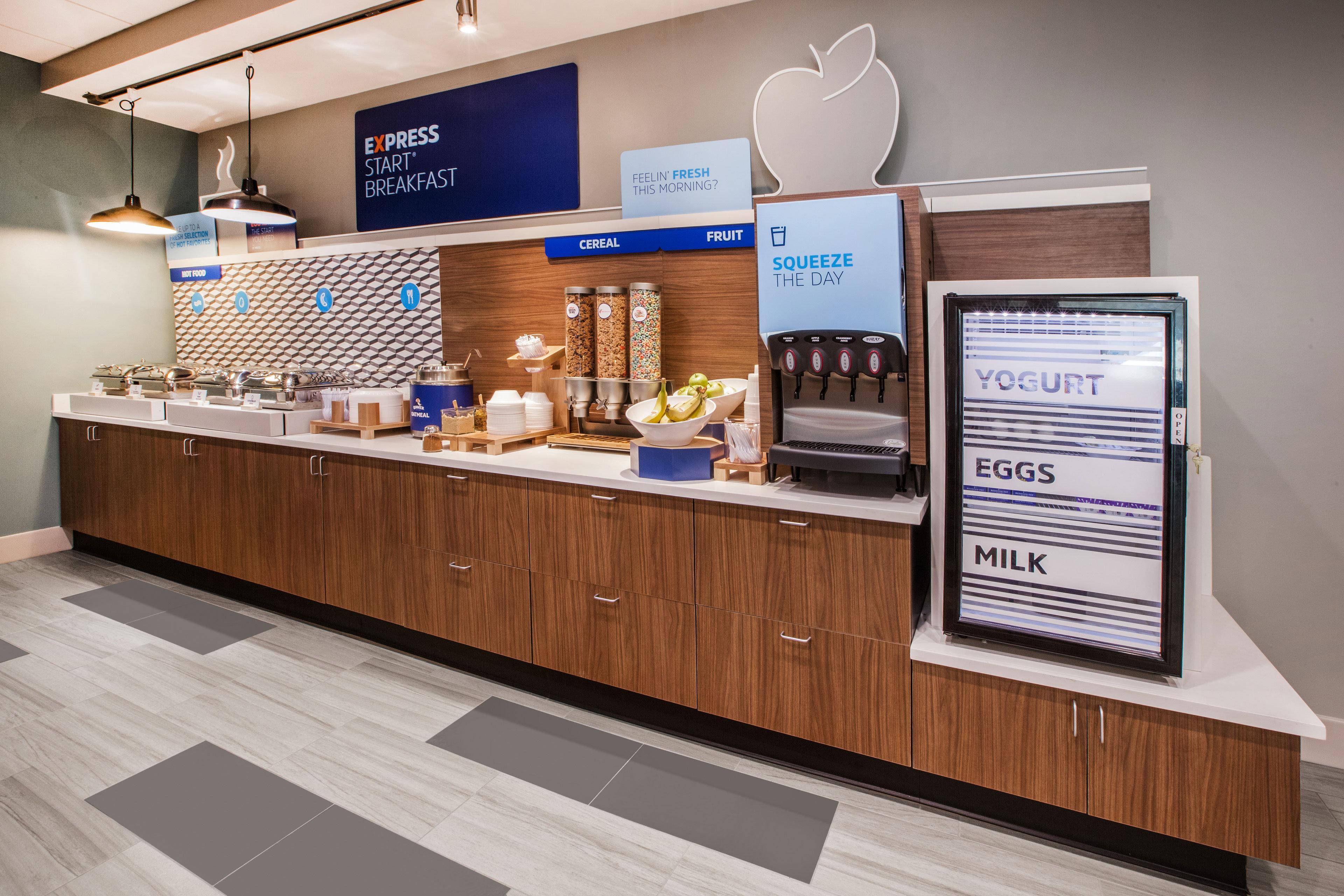 Holiday Inn Express & Suites Eureka By Ihg Dış mekan fotoğraf